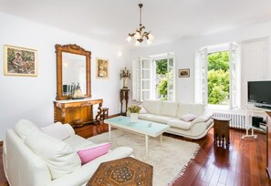 Appartement (Two-Bedroom Apartment with Terrace) | Intérieur