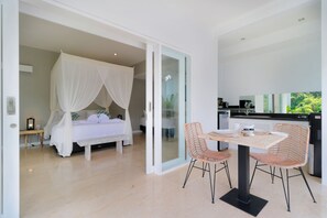 Villa, 1 Schlafzimmer, Raucher, eigener Pool | Eigene Küche | Mikrowelle, Wasserkocher mit Kaffee-/Teezubehör, Wasserkocher, Toaster
