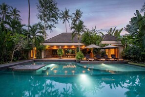 Biệt thự, 4 phòng ngủ, hút thuốc, hồ bơi riêng | Hồ bơi | Hồ bơi ngoài trời 
