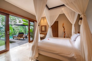 4 bedrooms, bed sheets