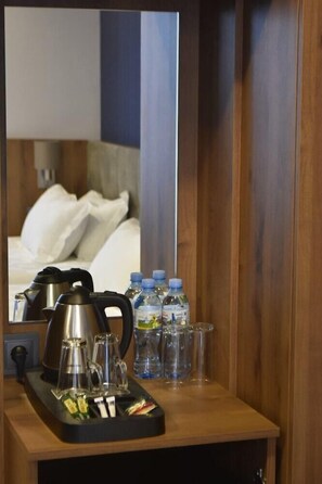 Kaffee und/oder Kaffeemaschine