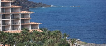 Caniço Bay Apartments