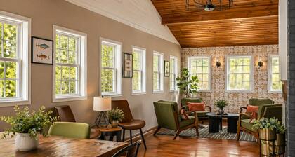 9BR Riverfront Estate | Pool, Theater, Game Room, on Shenandoah River