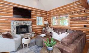 Smart TV, fireplace - Big Sky Vacation Rentals: PR Rosebud 2 (Big Sky)