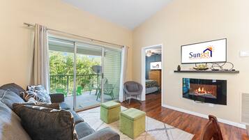 Condo, 2 Bedrooms | Living area | Smart TV