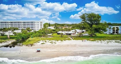 Vintage Villa, Thirty-Five