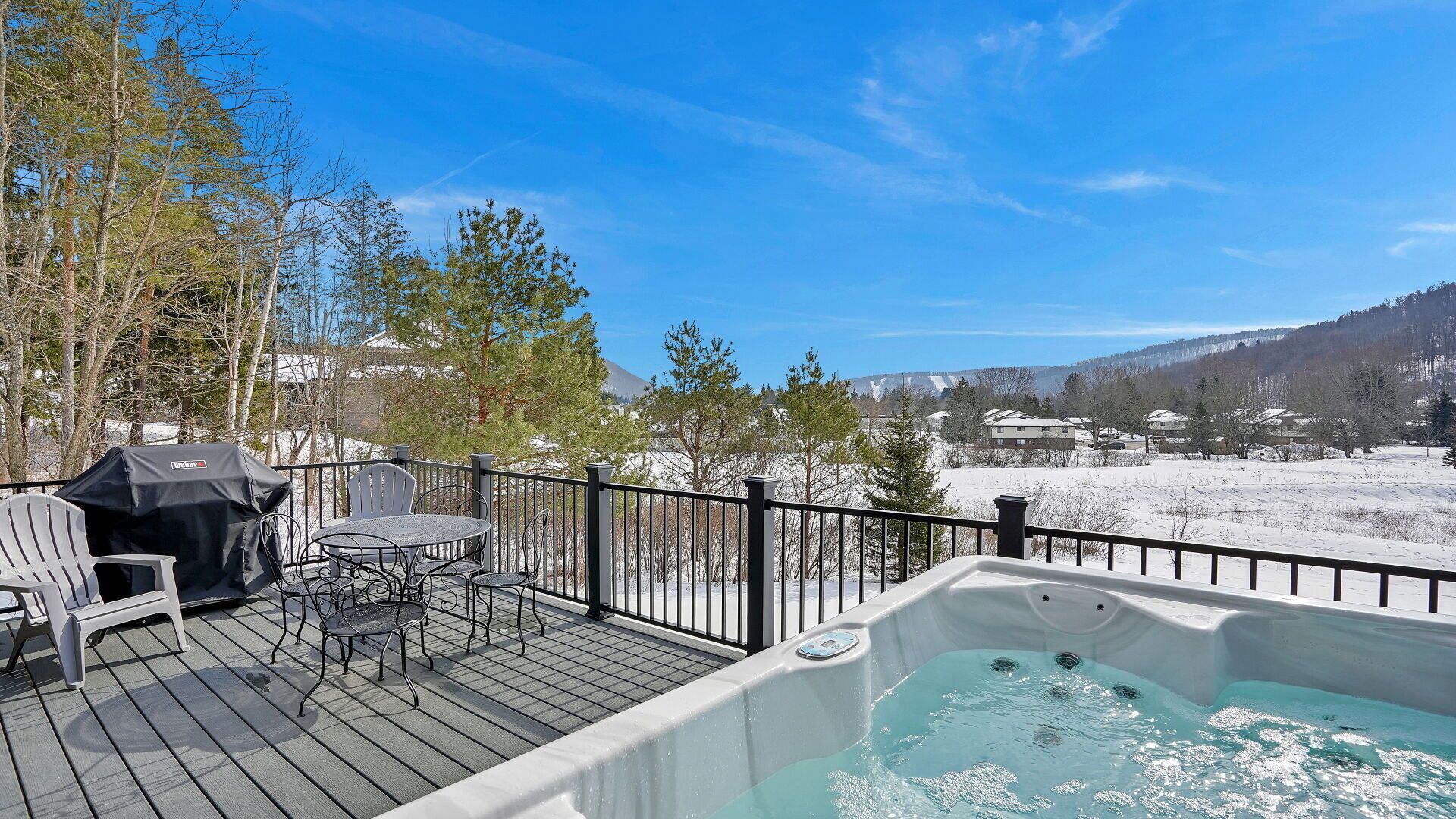 屋外ダイニングエリア