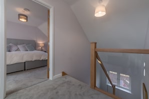 4 soverom, strykejern/-brett, reiseseng for barn og internettilgang