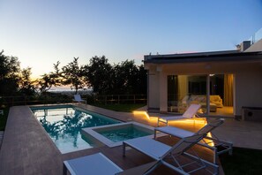 Piscine extérieure, piscine chauffée
