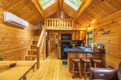 Secluded Log Cabin with Premium Hot Tub under Gazebo