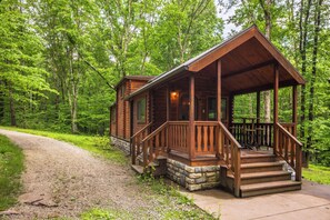 Exterior - Secluded Log Cabin with Premium Hot Tub under Gazebo (Logan)
