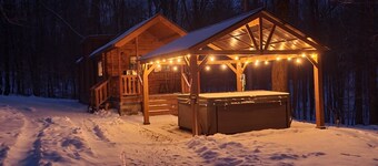 Secluded Log Cabin with Premium Hot Tub under Gazebo