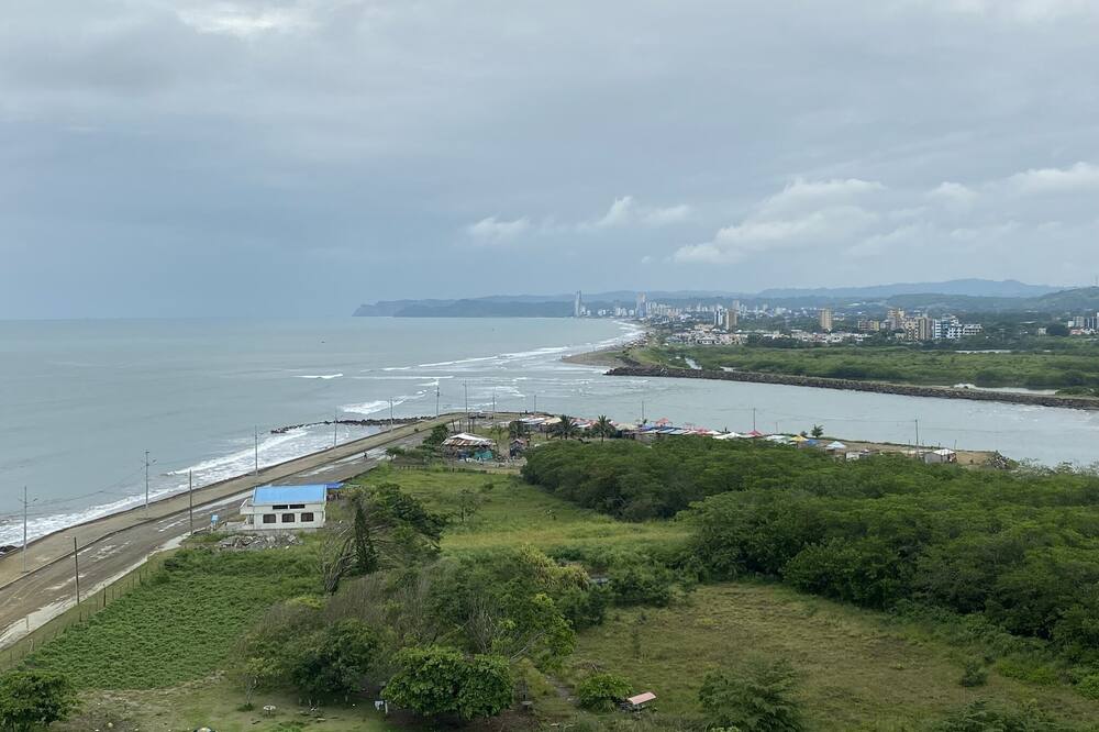 Spectacular Suite on the Malecón de Atacames