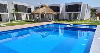 Linda casa con alberca,cancha de foot, tenis 2 rec