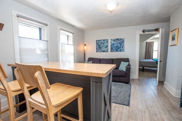 Interior - The Sister Suite in Historic Downtown Flagstaff #4 (Flagstaff)