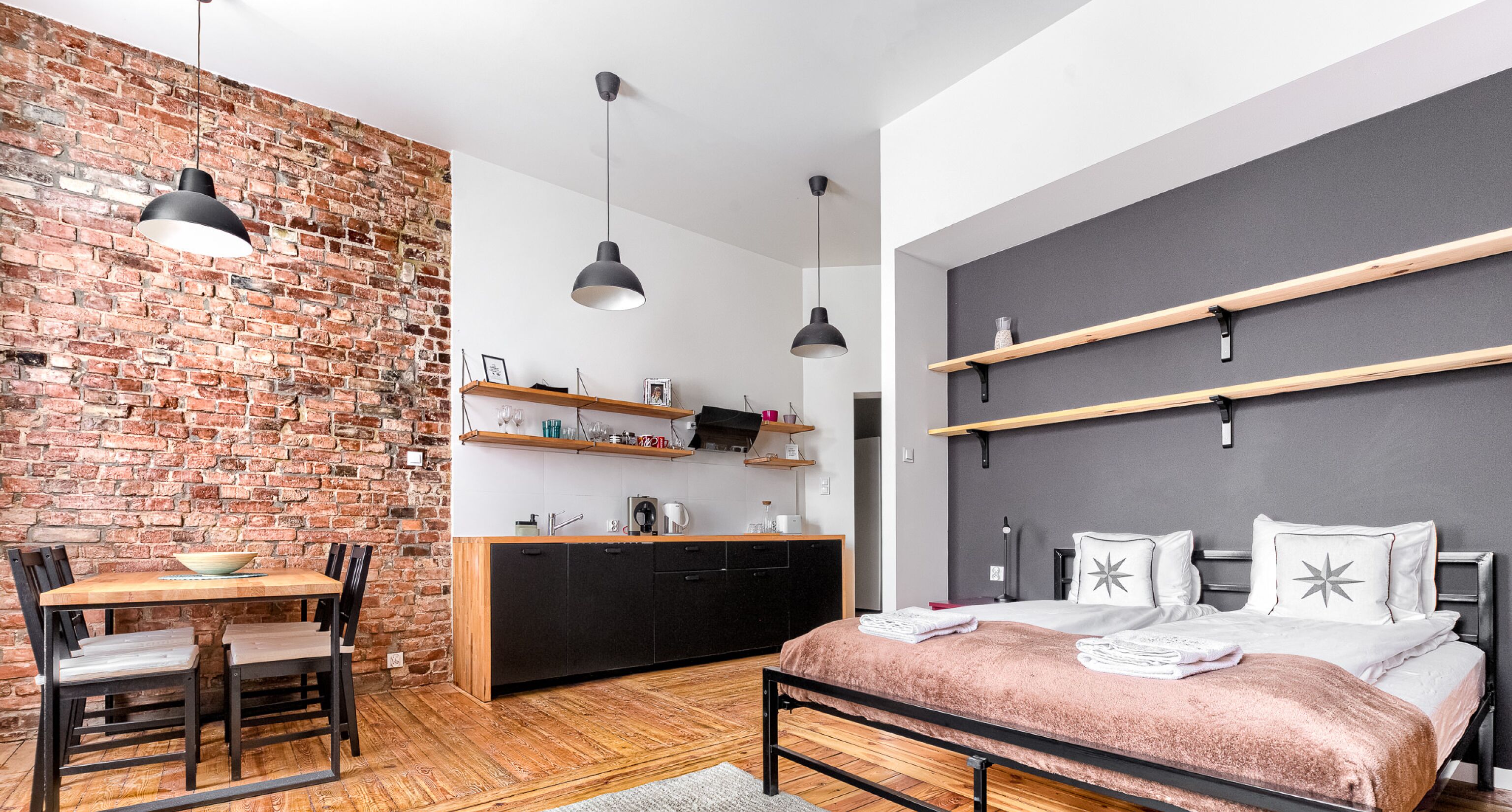 Design-studiosuite | Strygejern/strygebræt, gratis Wi-Fi, sengetøj