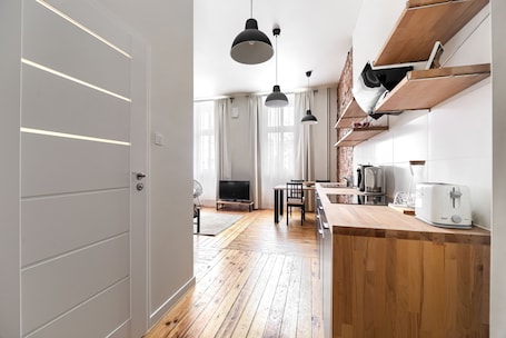 设计开间套房 | 私人简易厨房 | 冰箱、炉灶、洗碗机、茶具/咖啡用具