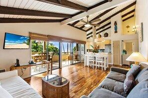 TV - New Listing: Open layout with stunning views (Kihei)