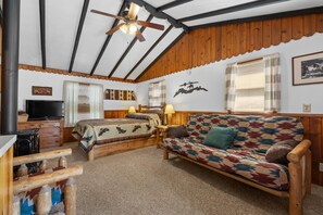 1 habitación, tabla de planchar con plancha, wifi y ropa de cama 