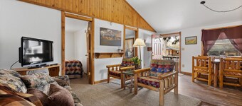 Make memories from your patio - In Rapid City On Canyon Lake Thirty Minutes from Mt Rushmore