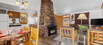 Make Memories from your Deck - In Rapid City On Canyon Lake Thirty Minutes from Mt Rushmore