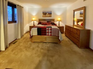 4 bedrooms, WiFi, bed sheets