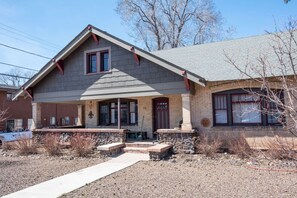 Exterior - Percival`s Perch at The Judge Jones Historic Homes (Flagstaff)