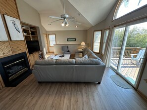 TV, fireplace, DVD player, table football - CP760- Crown Point Home with a Hot Tub and Oceanside! (Corolla)