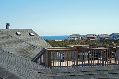 CP760- Crown Point Home with a Hot Tub and Oceanside!