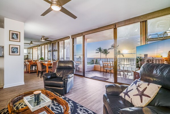 Interior - Beachfront Condo W/ Unbeatable Ocean Views! Floor To Ceiling Windows & Lanai! (Kihei)