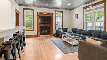 Smart TV, fireplace, video games, DVD player
