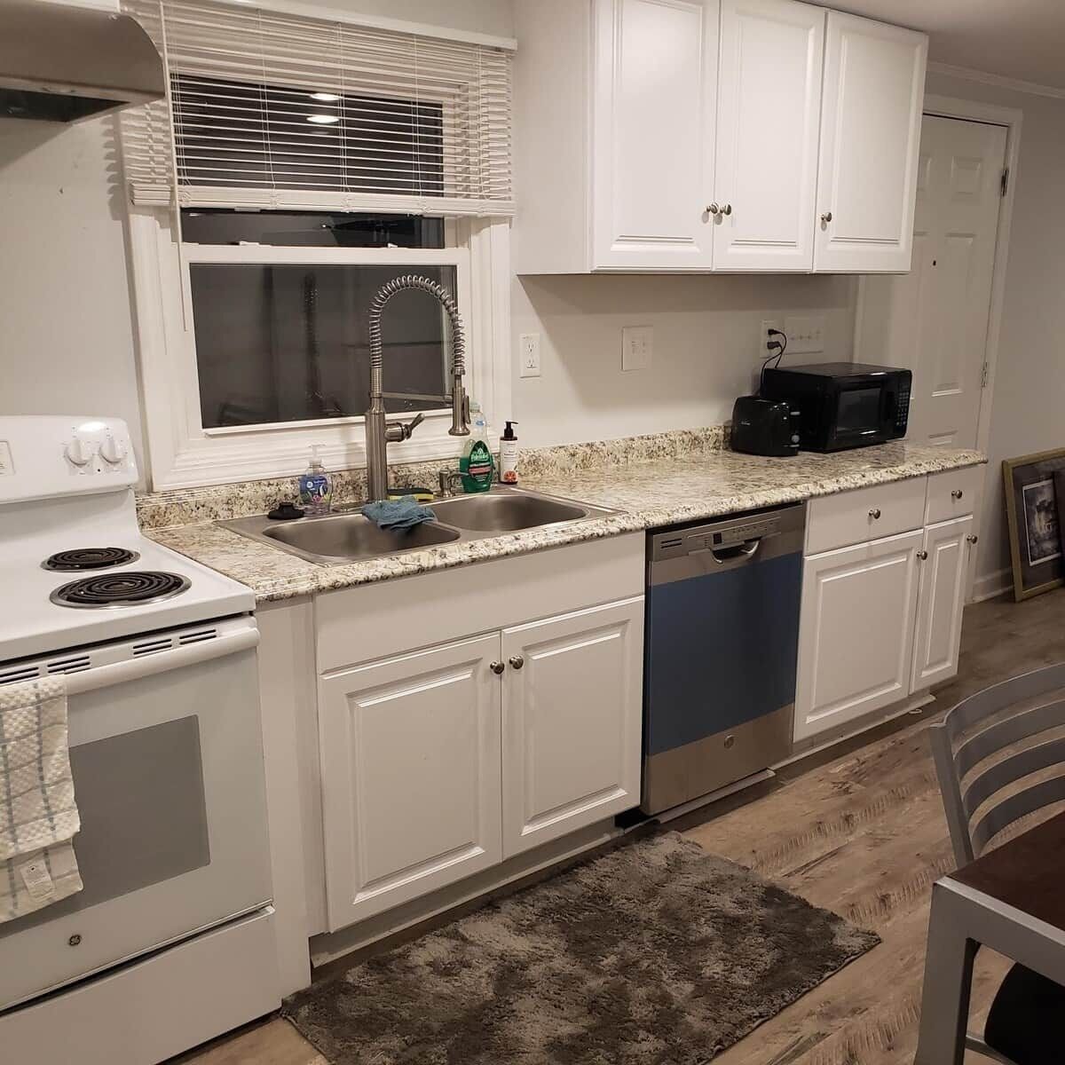 冰箱、微波炉、烤箱、炉灶