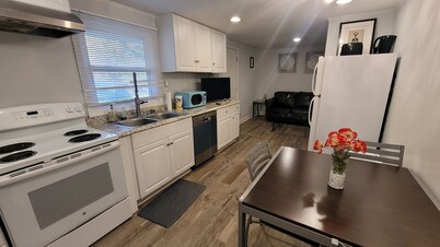 Family-Friendly 3-Bedroom Escape with Boat or RV Parking