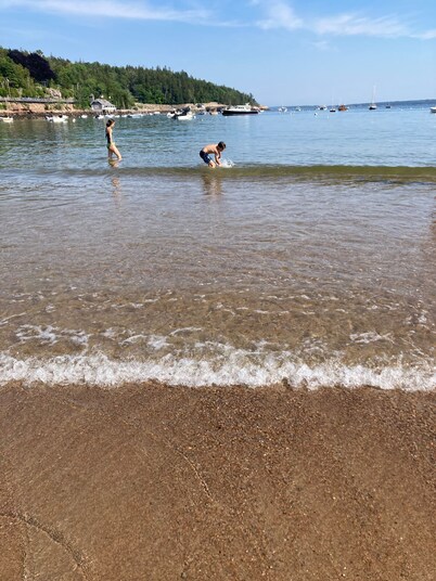 Nestled between Bar Harbor and Acadia, a bright and spacious house in the woods