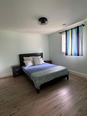 4 Schlafzimmer, Bügeleisen/Bügelbrett, kostenloses WLAN