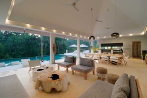 Villa, 5 chambres, fumeur, piscine privée | Salle de séjour