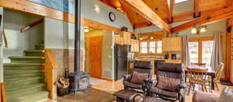 'Off The Beaten Path' Cabin w/ Mtn Views & Hot Tub