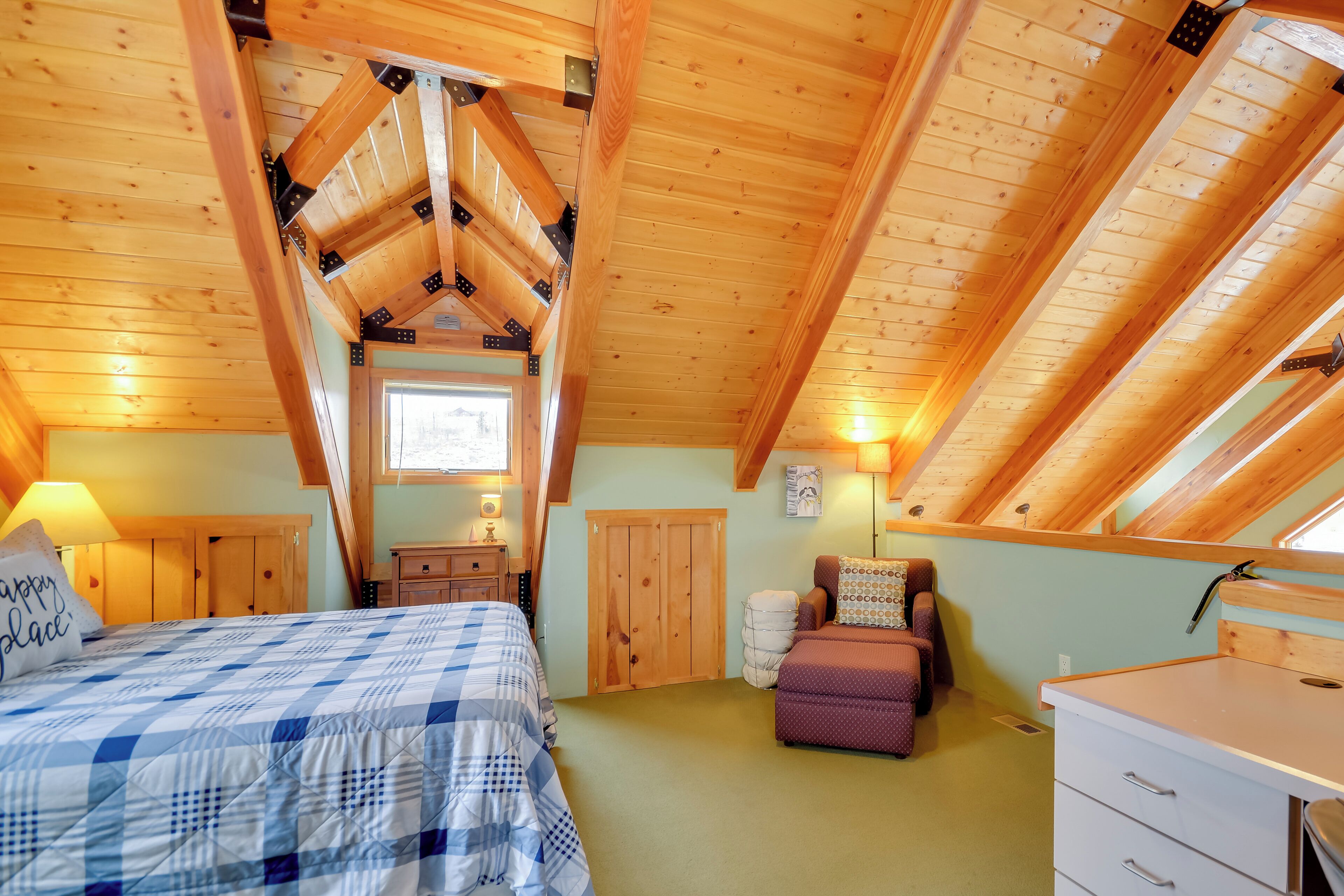 2 Schlafzimmer, Reisekinderbett, Internetzugang, Bettwäsche