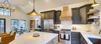 Inviting & Renovated Home in Crested Butte!