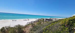 Beach nearby, sun-loungers, beach towels