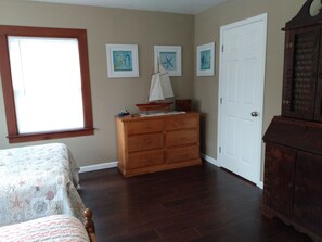 2 bedrooms, free WiFi, bed sheets, wheelchair access