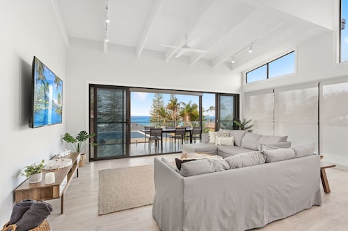 The Cove 2 - Stunning Upper floor of large house