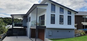 Exterior - The Cove 2 - Stunning Upper floor of large house (Black Head)