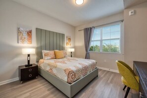 3 bedrooms, desk, iron/ironing board, travel crib