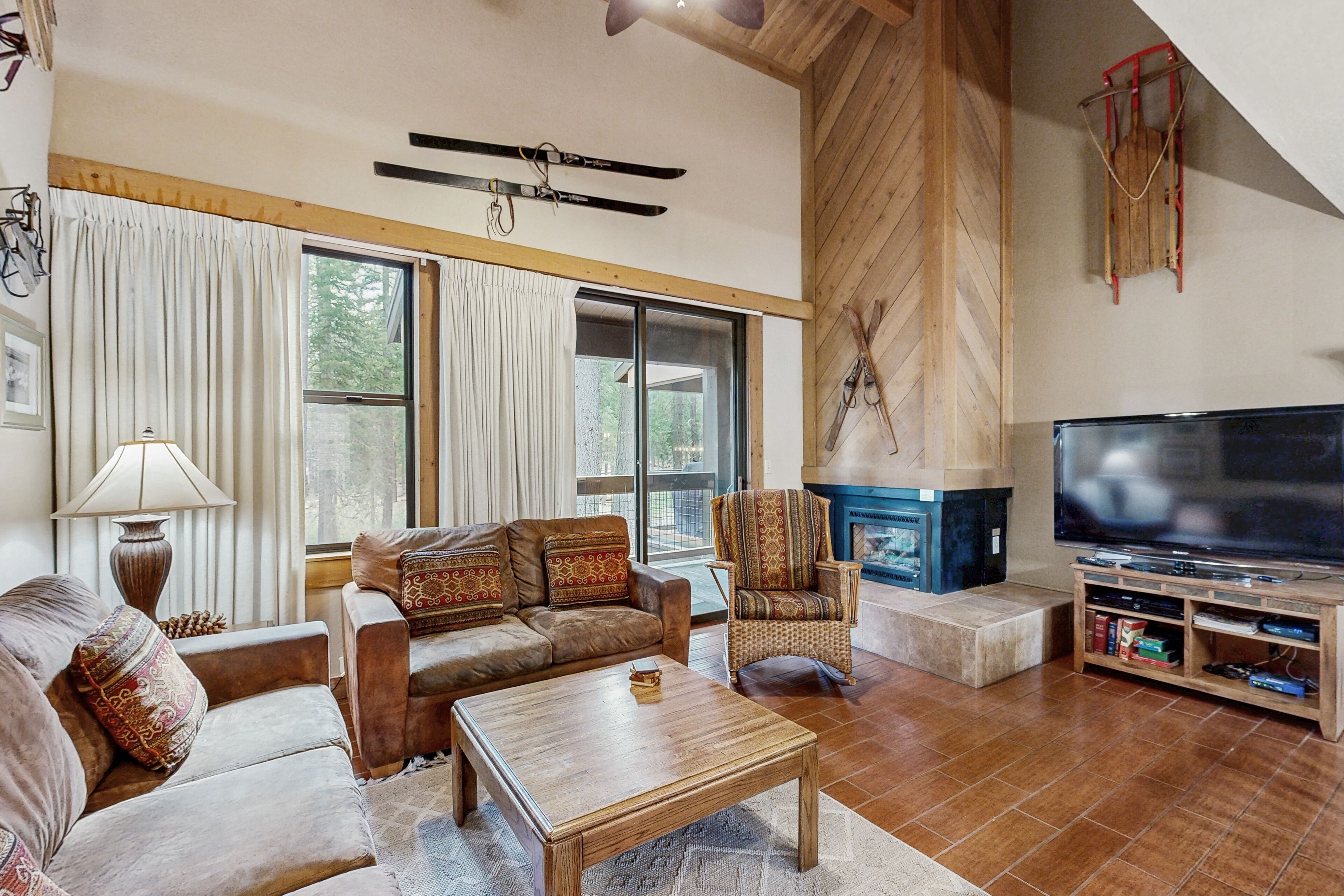 TV, fireplace, DVD player