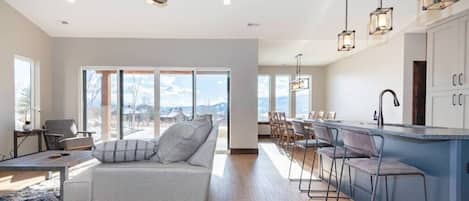 TV connectée, cheminée