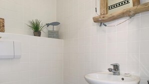 Bathroom - Haus Hauke App. 02 "syltliebe" (Sylt)