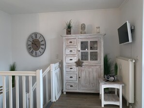 2 bedrooms, cribs/infant beds, free wired internet - Haus Hauke App. 02 "syltliebe" (Sylt)