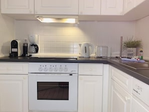 Fridge, dishwasher, coffee/tea maker - Haus Hauke App. 02 "syltliebe" (Sylt)