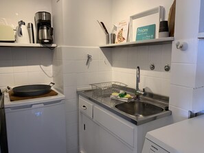 ثلاجة، ماكينة لصنع القهوة/الشاي